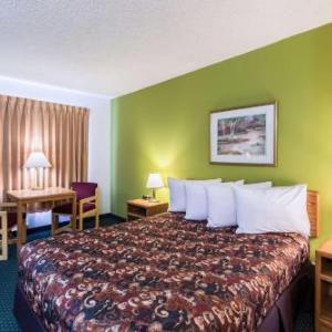 Super 8 by Wyndham Grand Island South