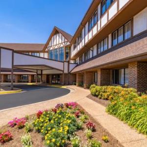 Hotels near John Paul Jones Arena - The English Inn Of Charlottesville