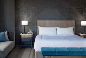 The Marquette Hotel, Curio Collection by Hilton, Minneapolis