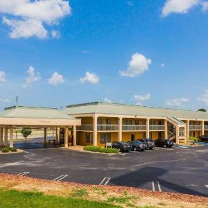 Econo Lodge Inn & Suites Montgomery