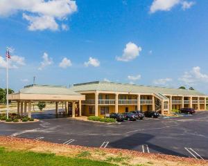 Econo Lodge Inn & Suites Montgomery, Montgomery