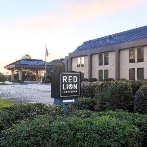 Hotels near James Lynn Cartlidge Forrest County Multi Purpose Center - Red Lion Inn & Suites Hattiesburg