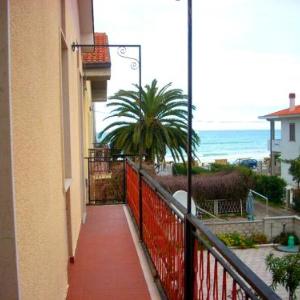 House with 2 bedrooms in Contrada Termini with wonderful sea view and balcony 3 m from the beach