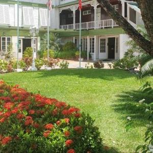 Cara Lodge Hotel