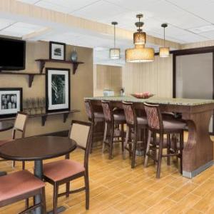 Hampton Inn By Hilton Commerce