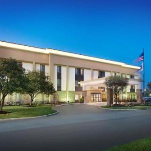 Hotels near Merrillville High School - Hampton Inn By Hilton Merrillville