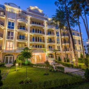 Venera & Anastasia Palace Apartments