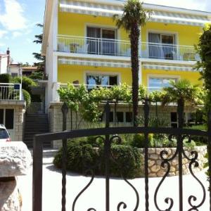 Apartments & Rooms Marina