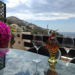 Olivos Holiday Home