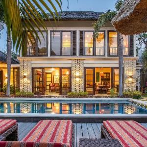 Villa Saffron Seminyak Bali