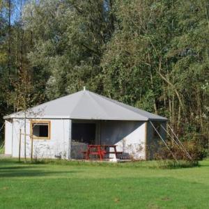 Special lodge tent with a wood stove in the Achterhoek