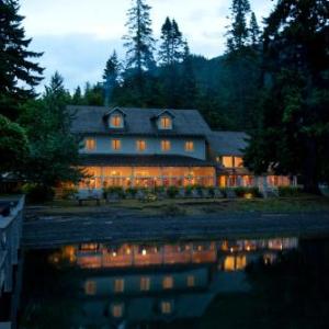 Hotels near Clallam County Fairgrounds - Lake Crescent Lodge