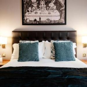 The Steel Yard London Hotels - The Mad Hatter Hotel