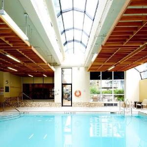 Hotels near The Fox Cabaret Vancouver - Landis Hotel & Suites