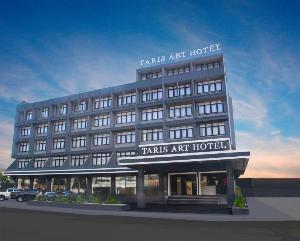 Taris Art Hotel Phrae, Phrae
