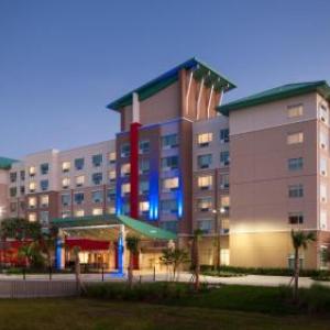 Holiday Inn Express & Suites Orlando At Seaworld