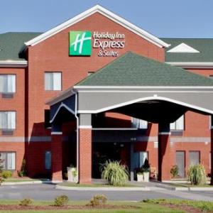 Kings Fork High School Hotels - Holiday Inn Express Hotel & Suites Suffolk