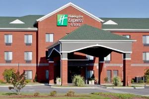 Holiday Inn Express Hotel & Suites Suffolk, Suffolk
