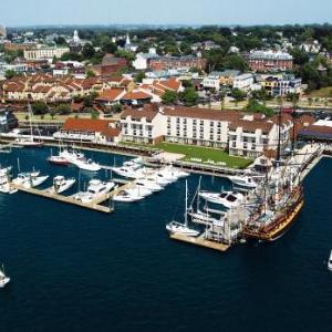 Newport Harbor Hotel & Marina