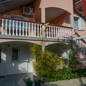Family-friendly apartments with swimming pool Sabunike Zadar - 11837
