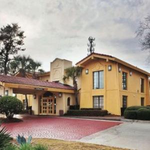 La Quinta Inn & Suites by Wyndham Savannah Midtown