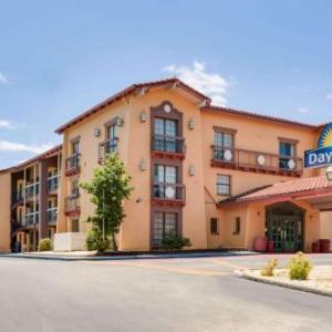 Days Inn by Wyndham Birmingham/West