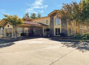 Days Inn & Suites by Wyndham Huntsville Spacecenter, Huntsville