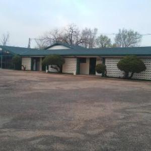 HomeTown Inn By OYO Lakin KS
