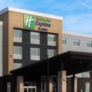 Holiday Inn Express & Suites West Edmonton-Mall Area By IHG