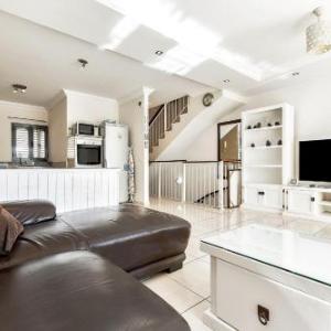 New townhouse in El Duque Joyas