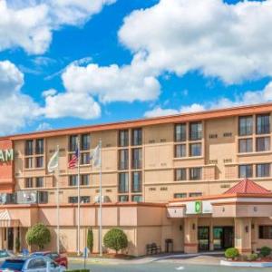 Wyndham Garden Hotel Newark Airport