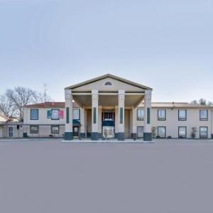 Hotels near First Security Field at Estes Stadium - Jacksonville Inn By OYO near Little Rock Air Force Base