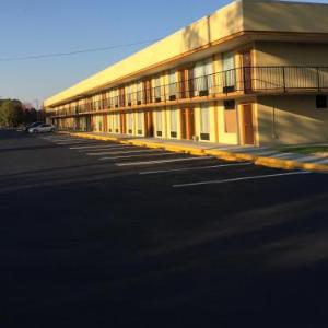 Days Inn by Wyndham Madison