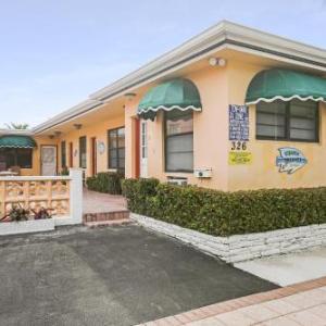 Grenier's Hollywood Beach Hotel