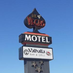 Vegas Minot Hotel