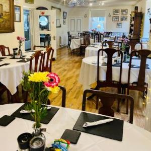 Hotels near Melrose Corn Exchange - Newcastle Arms Hotel