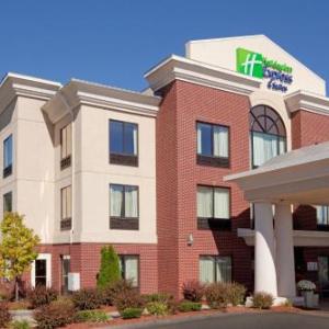 Holiday Inn Express Hotel & Suites Manchester - Airport