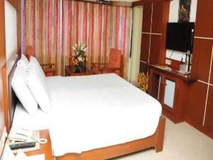Hotel PLR Grand, Tirupati