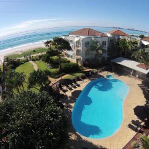 Hotels near Queen Elizabeth Park Coolangatta - Golden Riviera Absolute Beachfront Resort