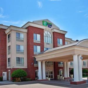 Hotels near North Monroe Baptist Church - Holiday Inn Express Hotel & Suites West Monroe