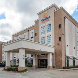 Comfort Suites Near Sam Houston Race Park