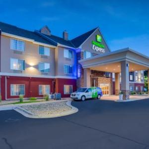 Hotels near Treasure Island Resort and Casino - Holiday Inn Express St. Paul South - Inver Grove Heights