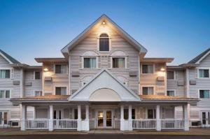 Travelodge Suites by Wyndham Moncton, Moncton