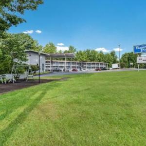 Hotels near William A Floyd Amphitheater - Rodeway Inn Anderson