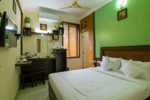 Blue Bell Airport Hotel, Alwaye