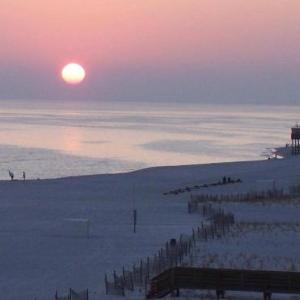 Hotels near The Hangout Gulf Shores - Royal Palms by Bender Vacation Rentals
