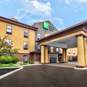 Holiday Inn Express Hotel and Suites Marysville