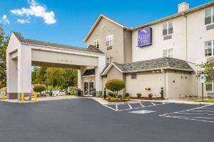 Sleep Inn & Suites Jacksonville near Camp Lejeune, Jacksonville