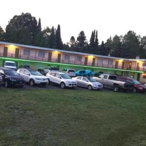 Cedars Motel