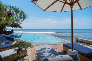 Bombora Medewi Wavelodge, Lovina